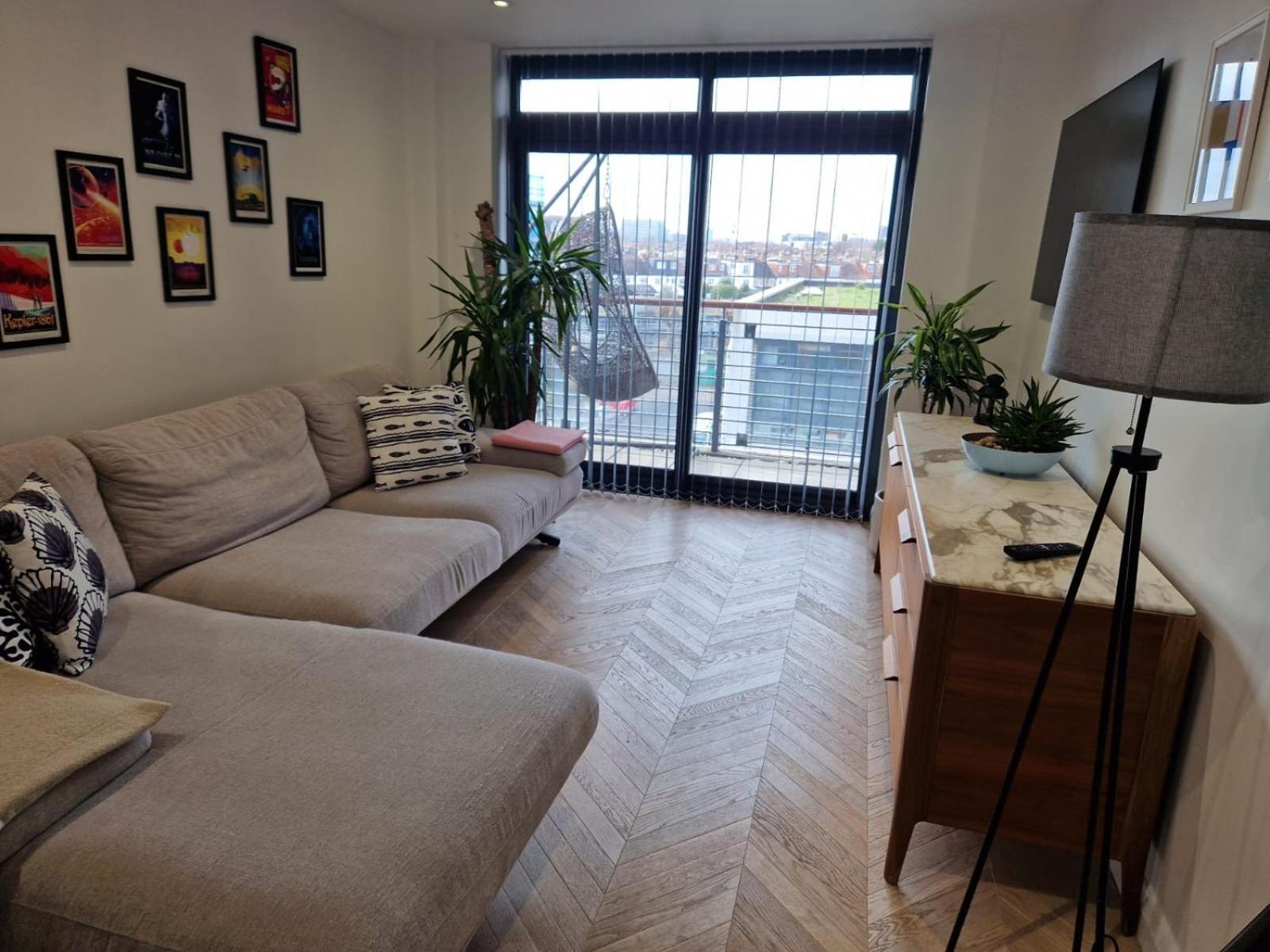 Cosy 1 Bedroom Apartment With Balcony Near Chiswick London Exterior foto