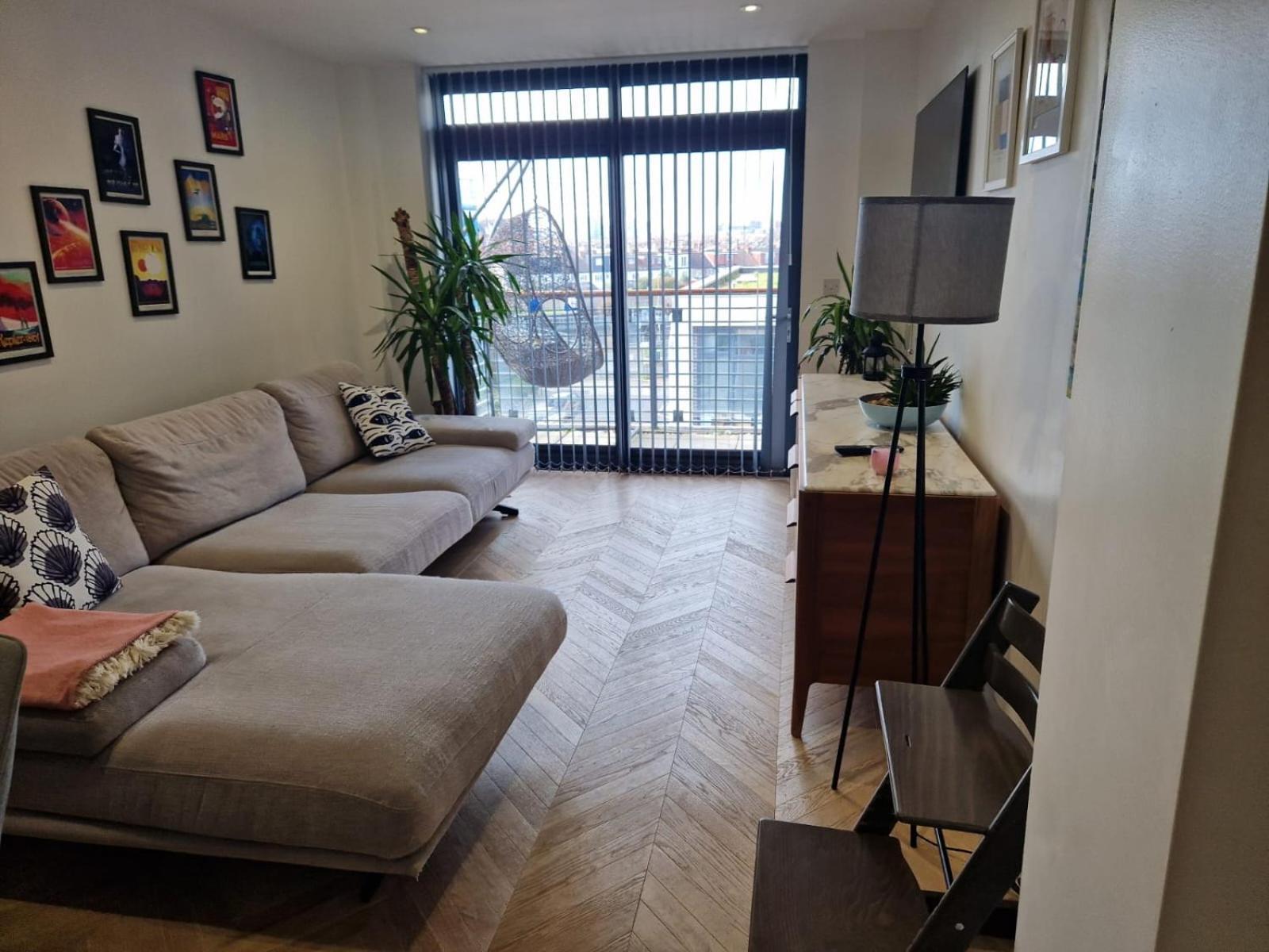 Cosy 1 Bedroom Apartment With Balcony Near Chiswick London Exterior foto